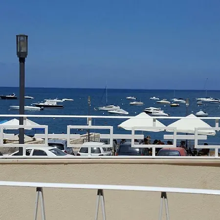 Casa vacanze By The Sea, St Paul's Bay Seafront St. Paul's Bay